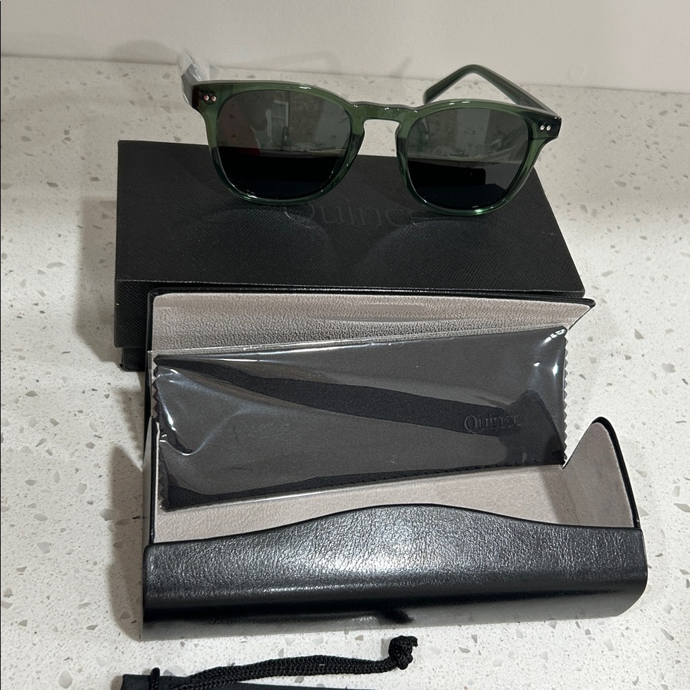 Quince Boston Polarized Acetate Clear Sage Green Lens/Standard Sunglasses New - Picture 3 of 6